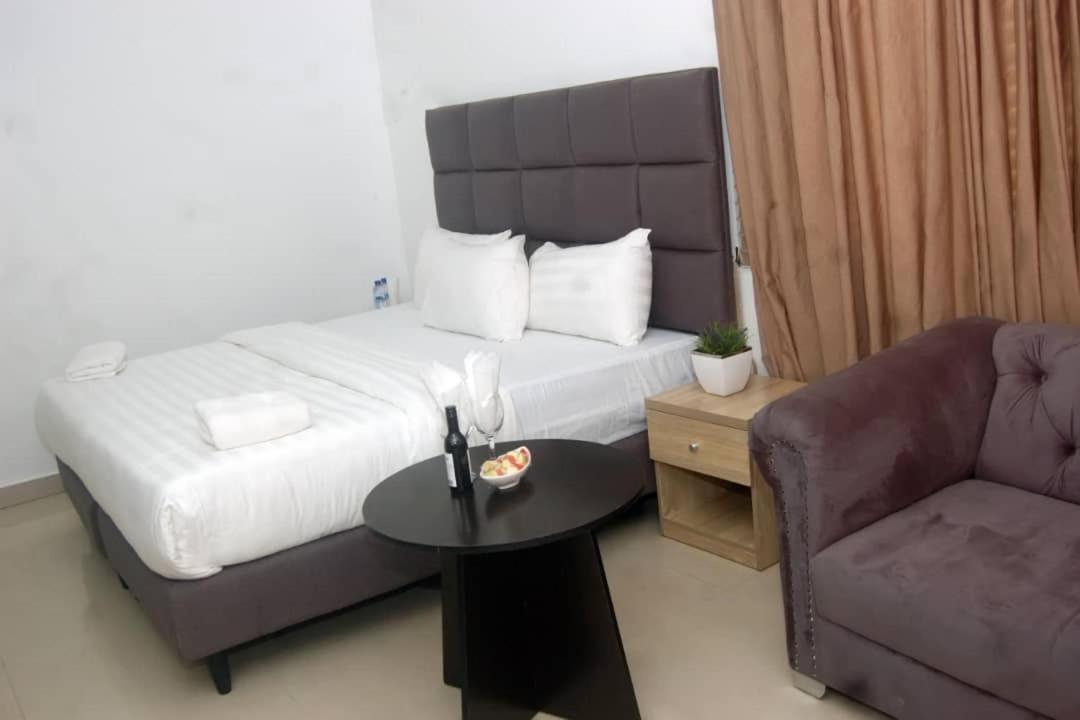 Tivoli Hotel Seafront Ikoyi Aliayabiagba Экстерьер фото