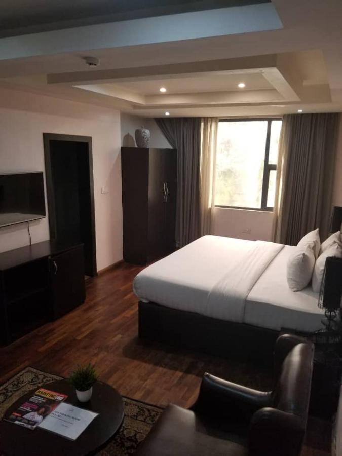 Tivoli Hotel Seafront Ikoyi Aliayabiagba Экстерьер фото