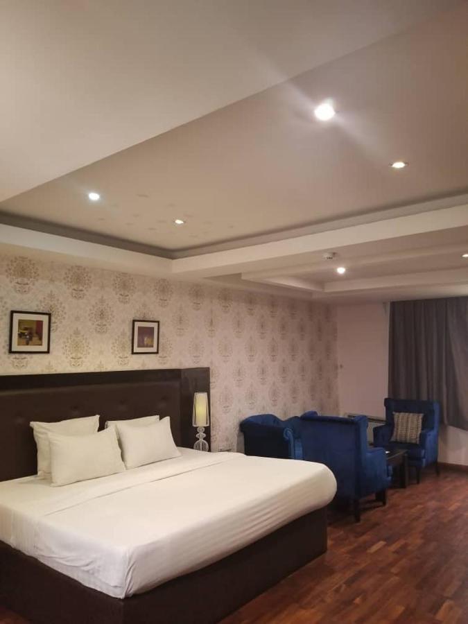 Tivoli Hotel Seafront Ikoyi Aliayabiagba Экстерьер фото